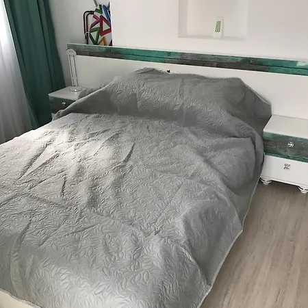 Apartament 2 Camere, Zona Kazeboo アパート *